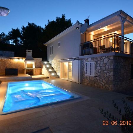 Sealodge - Luxe Villa, Private Pool, Mooring, Parking, Sea & Mountain View, At 150 M From Idyllic Private Beach Rogac Exterior photo