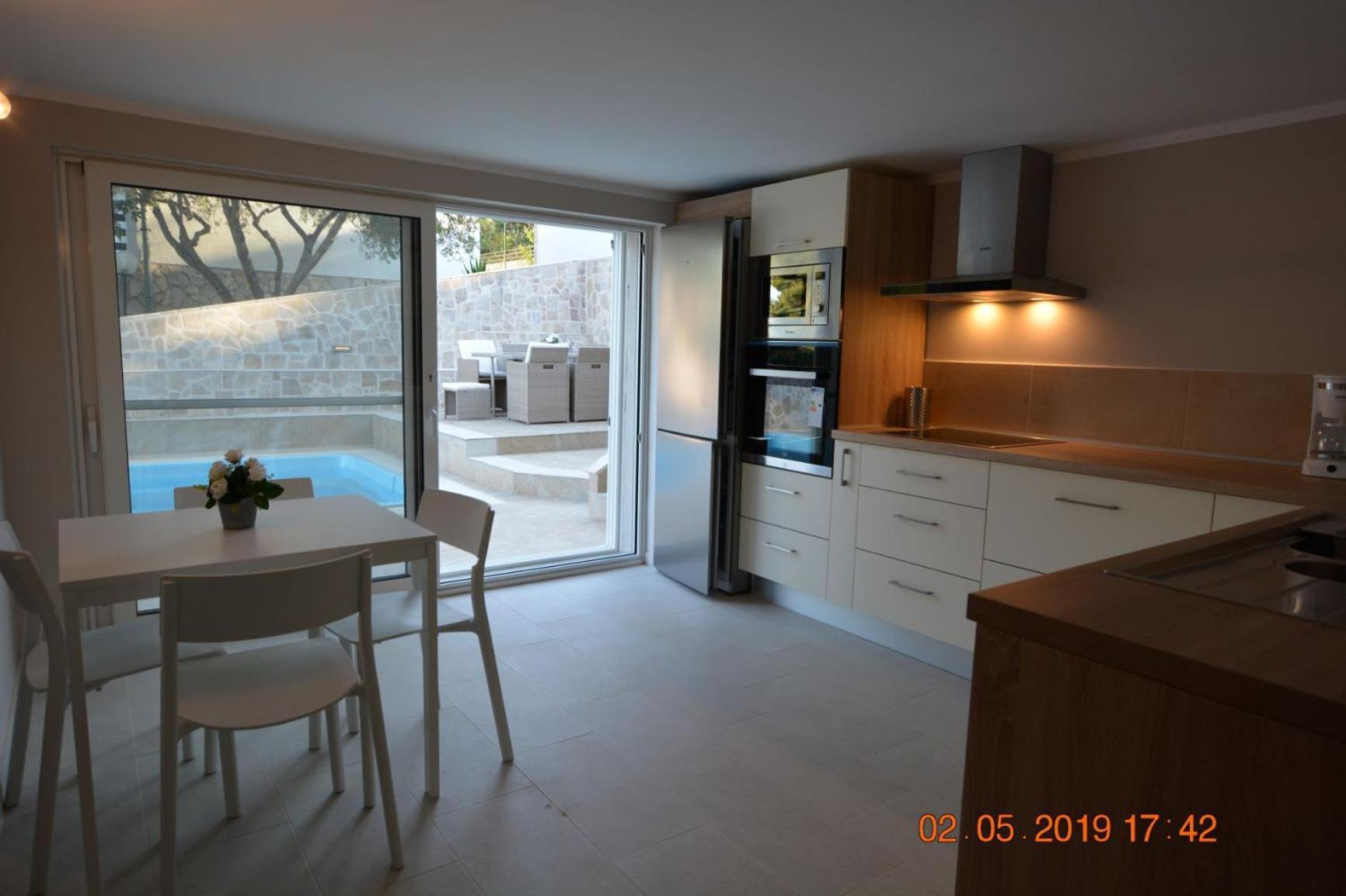 Sealodge - Luxe Villa, Private Pool, Mooring, Parking, Sea & Mountain View, At 150 M From Idyllic Private Beach Rogac Exterior photo