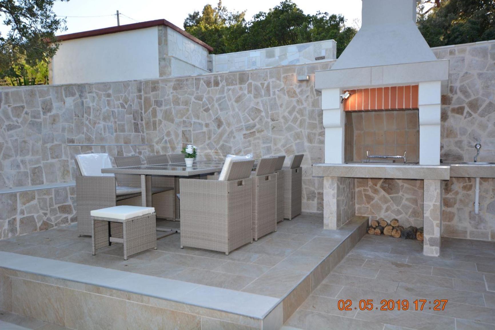 Sealodge - Luxe Villa, Private Pool, Mooring, Parking, Sea & Mountain View, At 150 M From Idyllic Private Beach Rogac Exterior photo