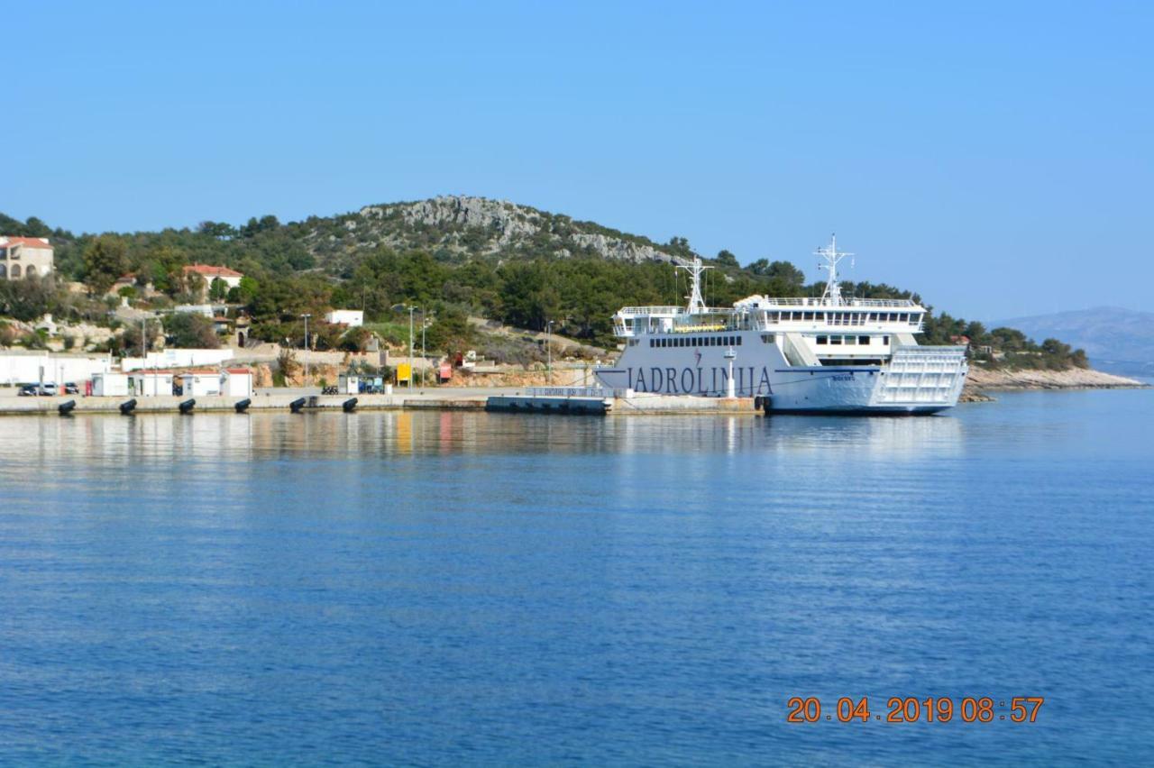 Sealodge - Luxe Villa, Private Pool, Mooring, Parking, Sea & Mountain View, At 150 M From Idyllic Private Beach Rogac Exterior photo