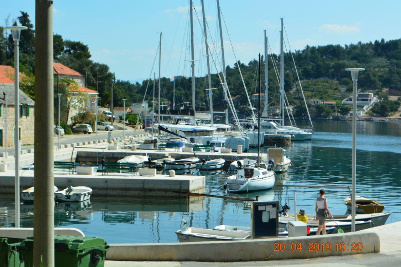 Sealodge - Luxe Villa, Private Pool, Mooring, Parking, Sea & Mountain View, At 150 M From Idyllic Private Beach Rogac Exterior photo